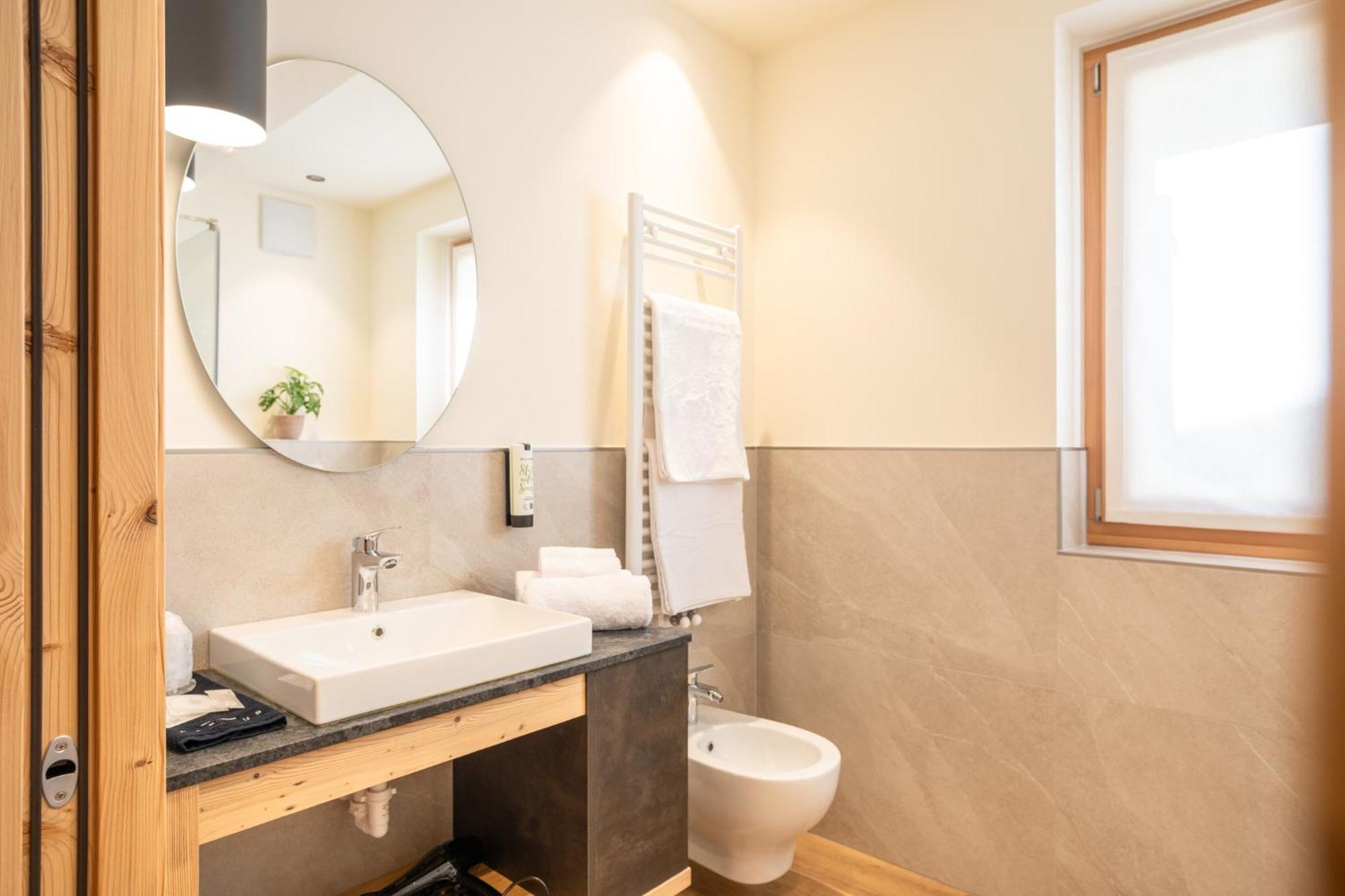 B&B Al Borgo San Lorenzo Dorsino Exterior photo